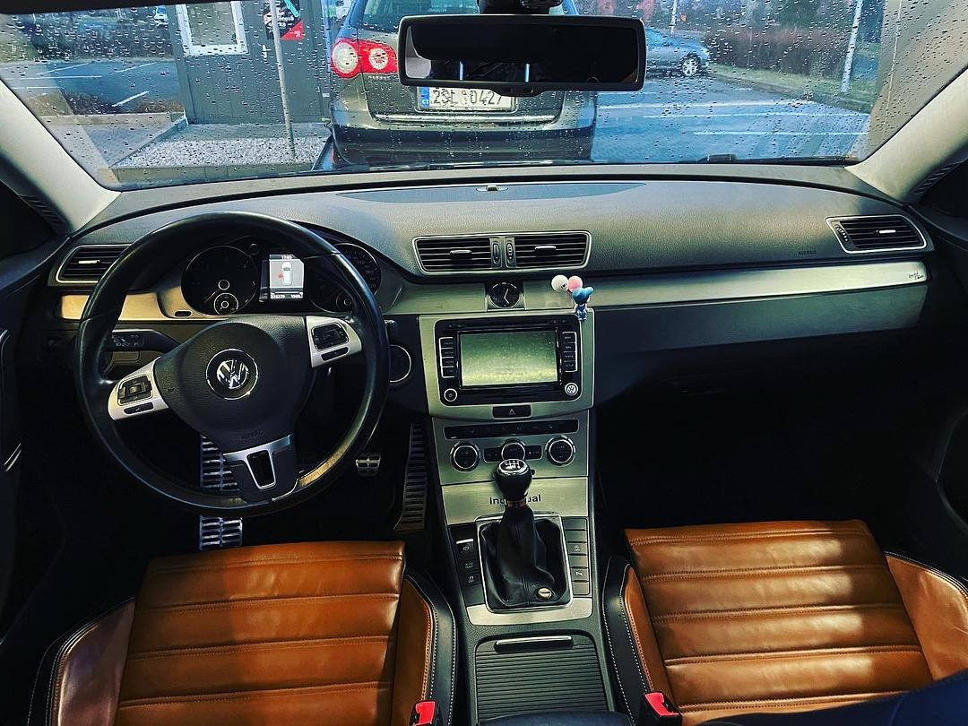 Náhradní díly VW Passat B7 R-Line kombi 2012 CFFB NFU LC8Z - 5