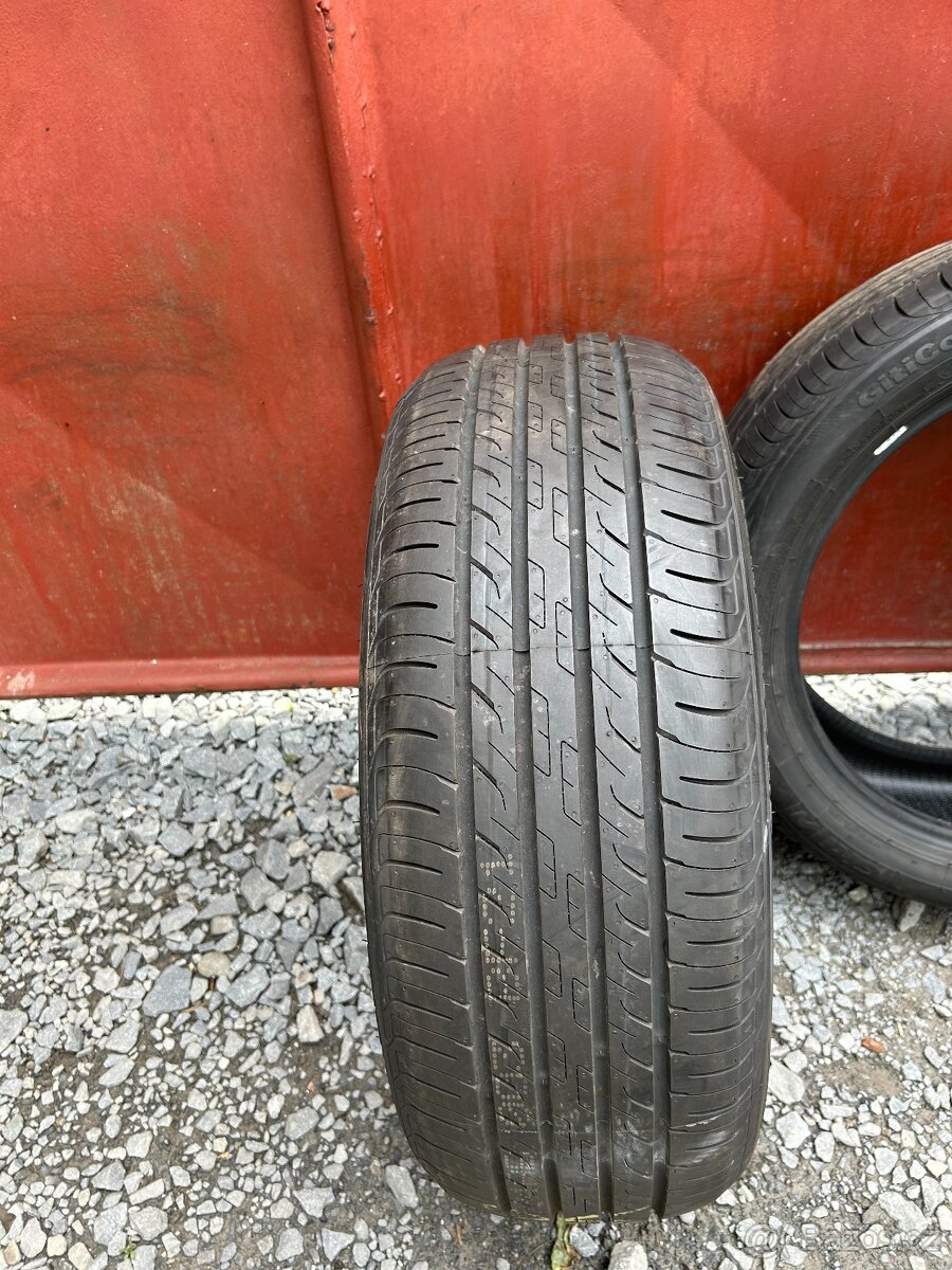 Prodám gumy 215/50/18 - 5