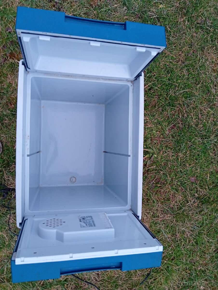 Prodavam Ledníčka do auta na 220 wolt - 5