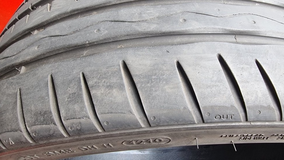 Letní pneumatika 245/30/21 Hankook - 5