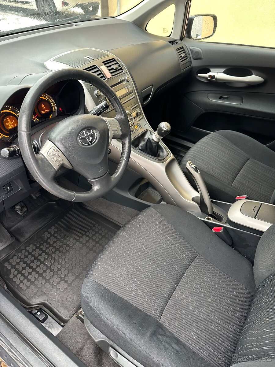 Toyota Auris - 5