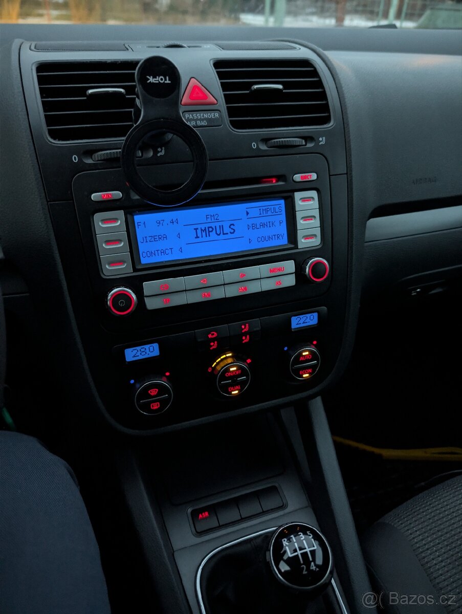 VW Jetta 1.6 benzín 2007 - 5