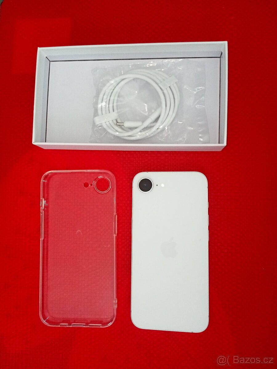 Prodám iPhone 16e E-sim - 5