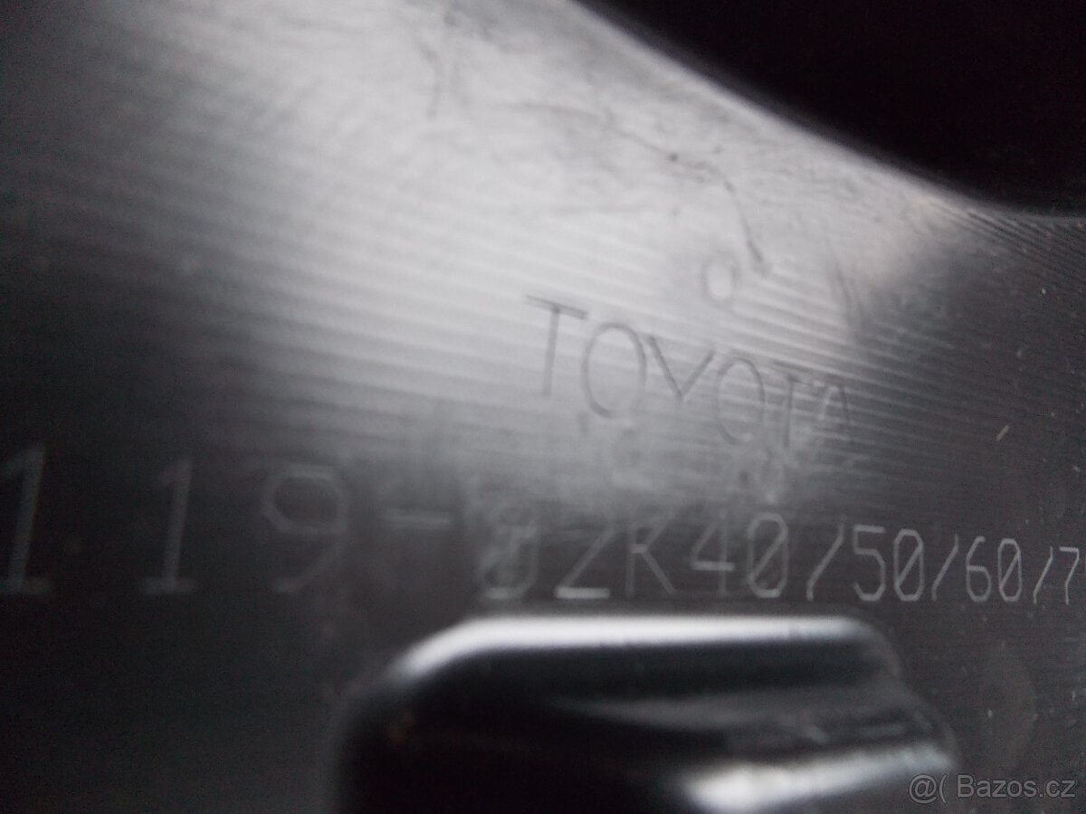 Přední nárazník Toyota Auris - 5