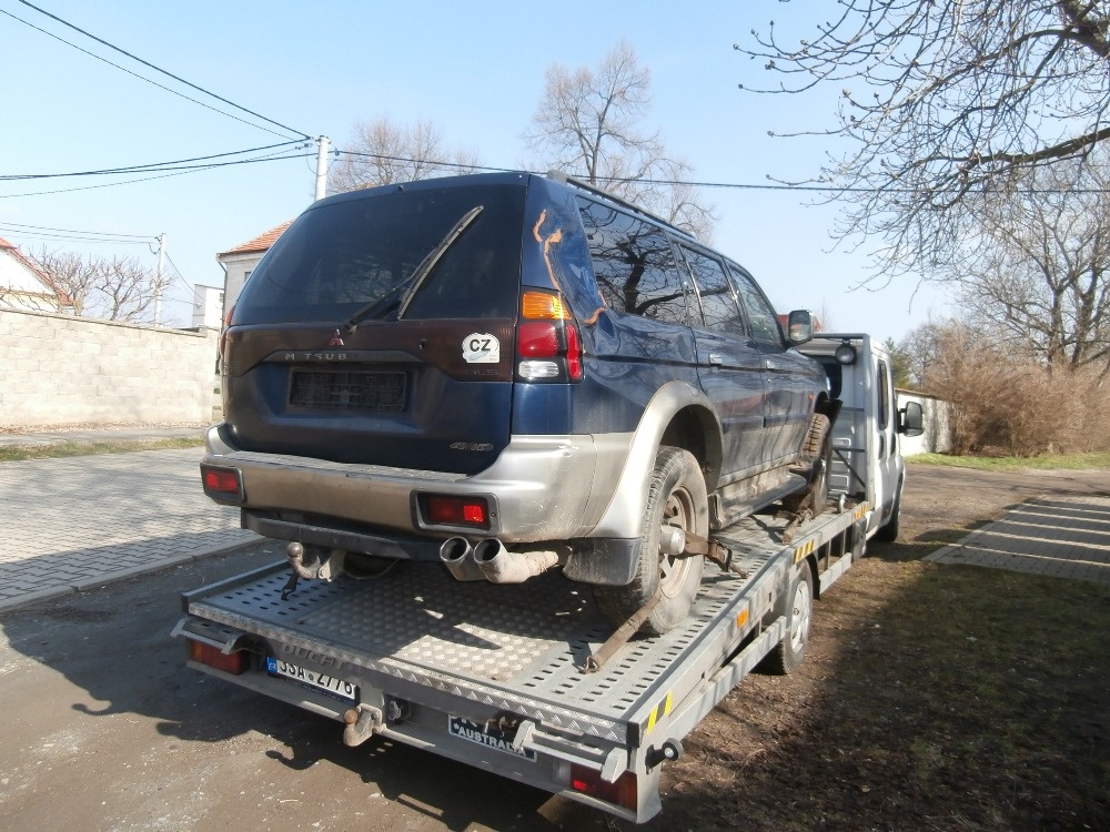 Mitsubishi Pajero Sport - 5