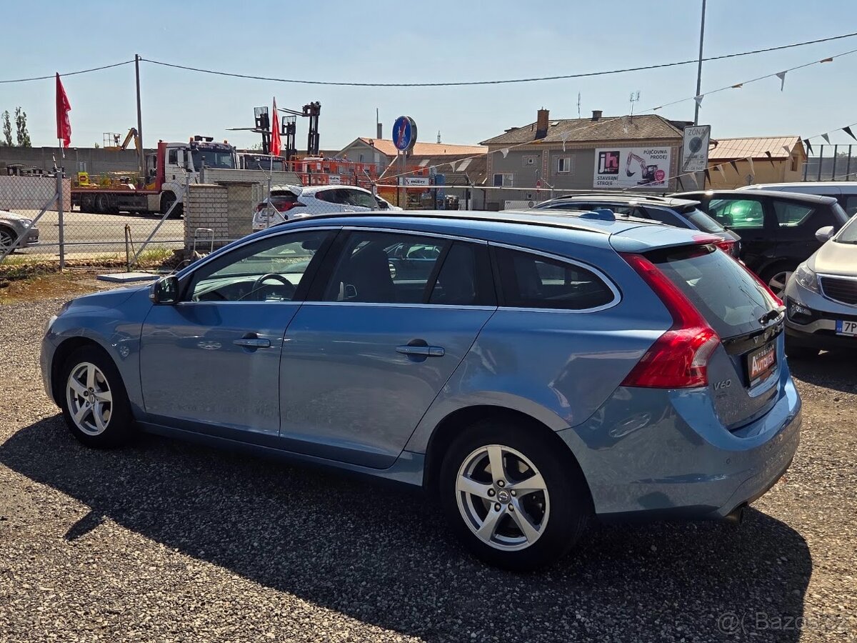 Volvo V60 2.0 D4- 120kw- NAVIGACE- A/C- SUPER - 5