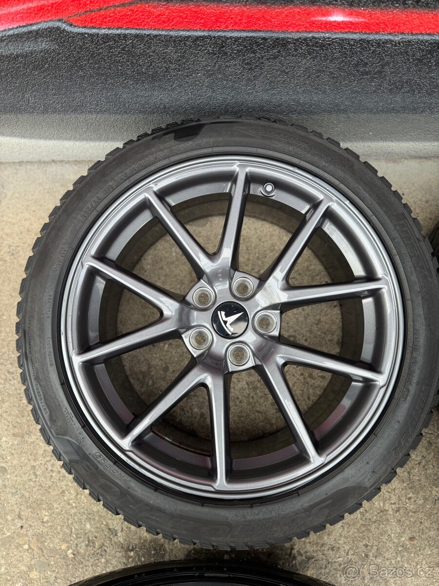 ZIMNÍ ALU SADA TESLA 3 R18 - 5