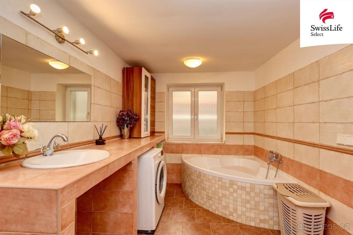 Prodej rodinného domu 225 m2, Tršice - 5