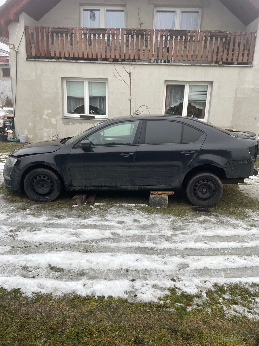 Prodám škoda octavia III 2015 bourané - 5