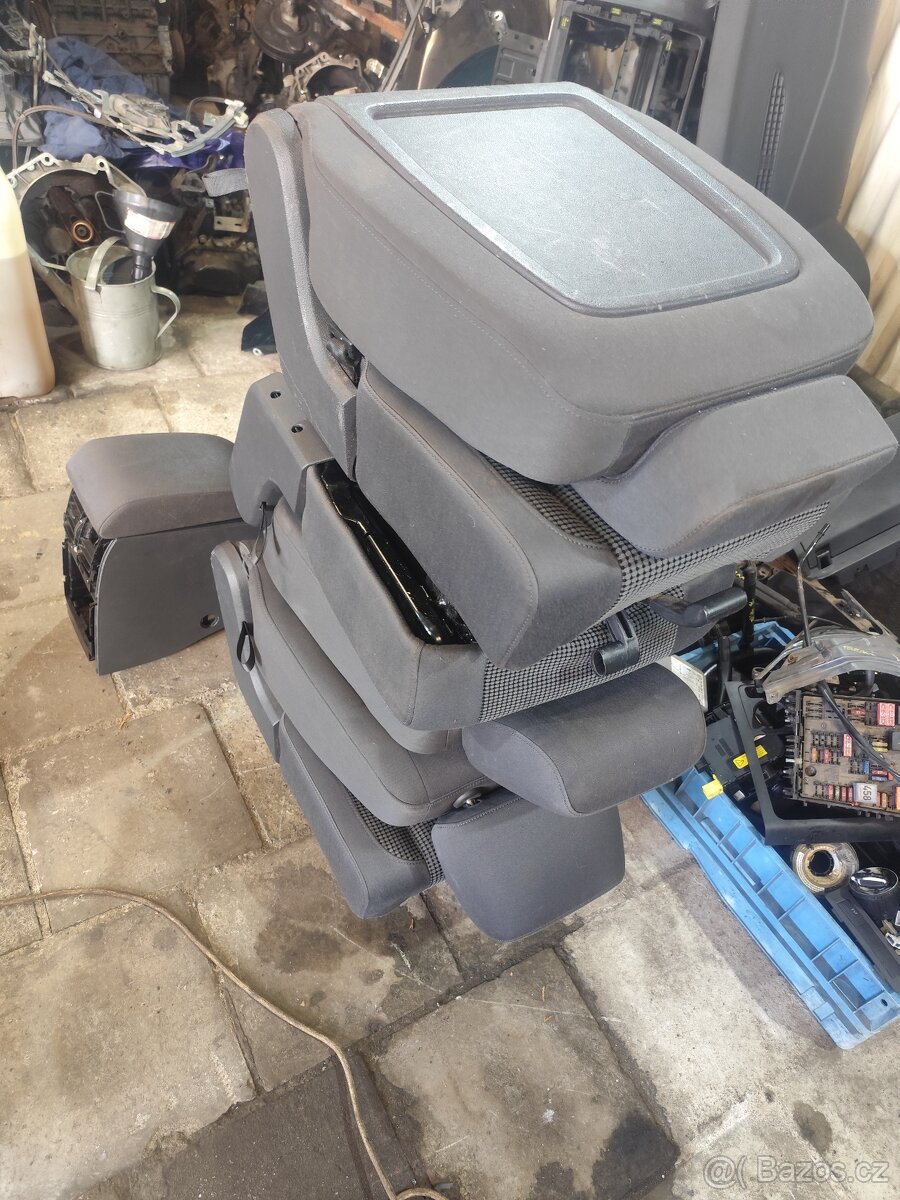 Sedačky - VW TOURAN 2007 - 5