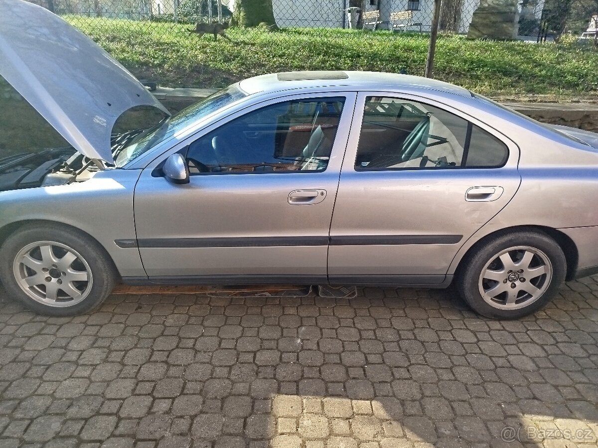 volvo s60,v70 d5 - 5