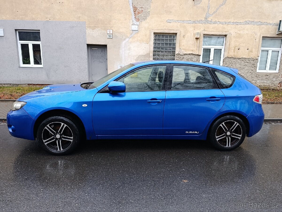 Subaru Impreza hatchback - 5