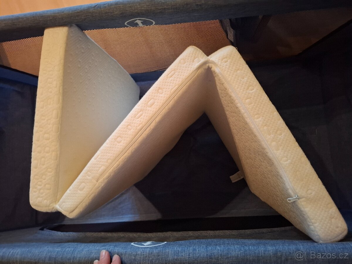 Cestovní postýlka + matrace s chráničem - 5