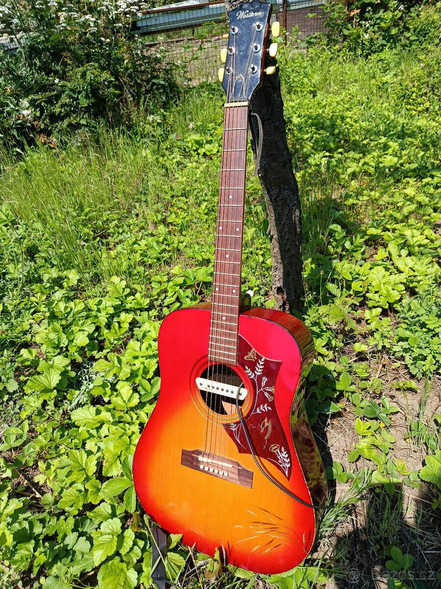 akustická kytara made in Japan, ruční výroba, Hummingbird - 5