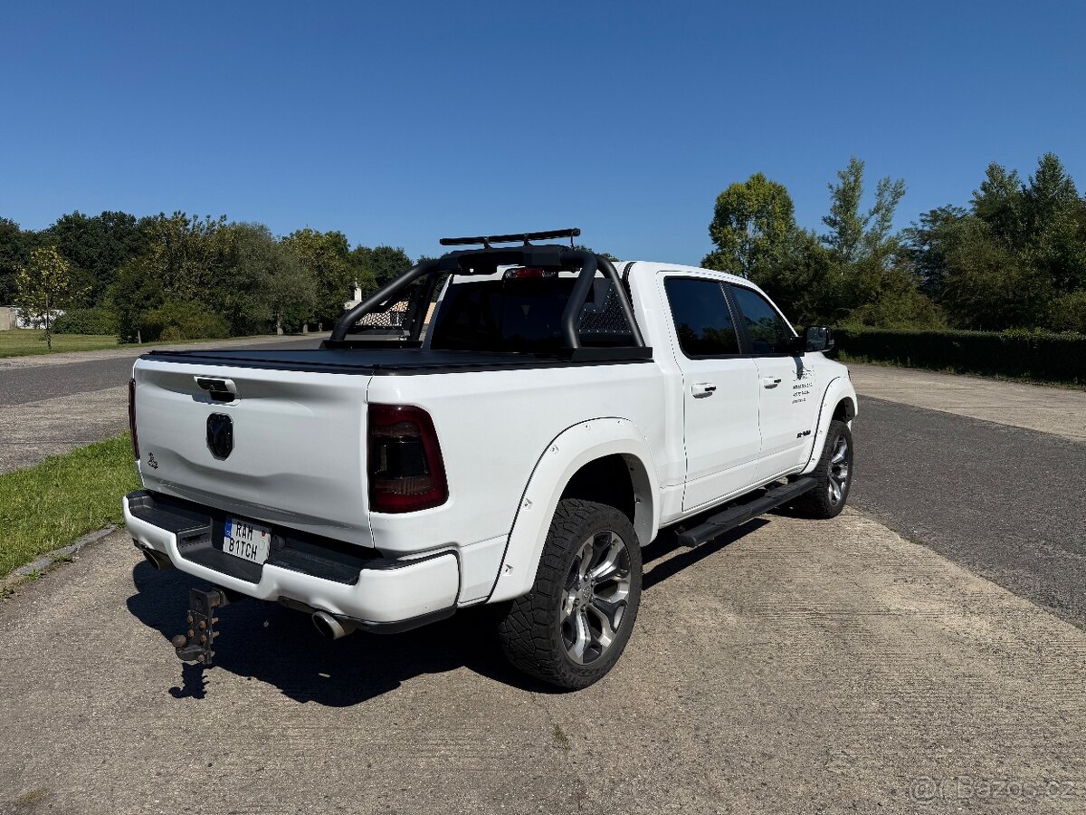 Dodge RAM 1500 5.7 HEMI