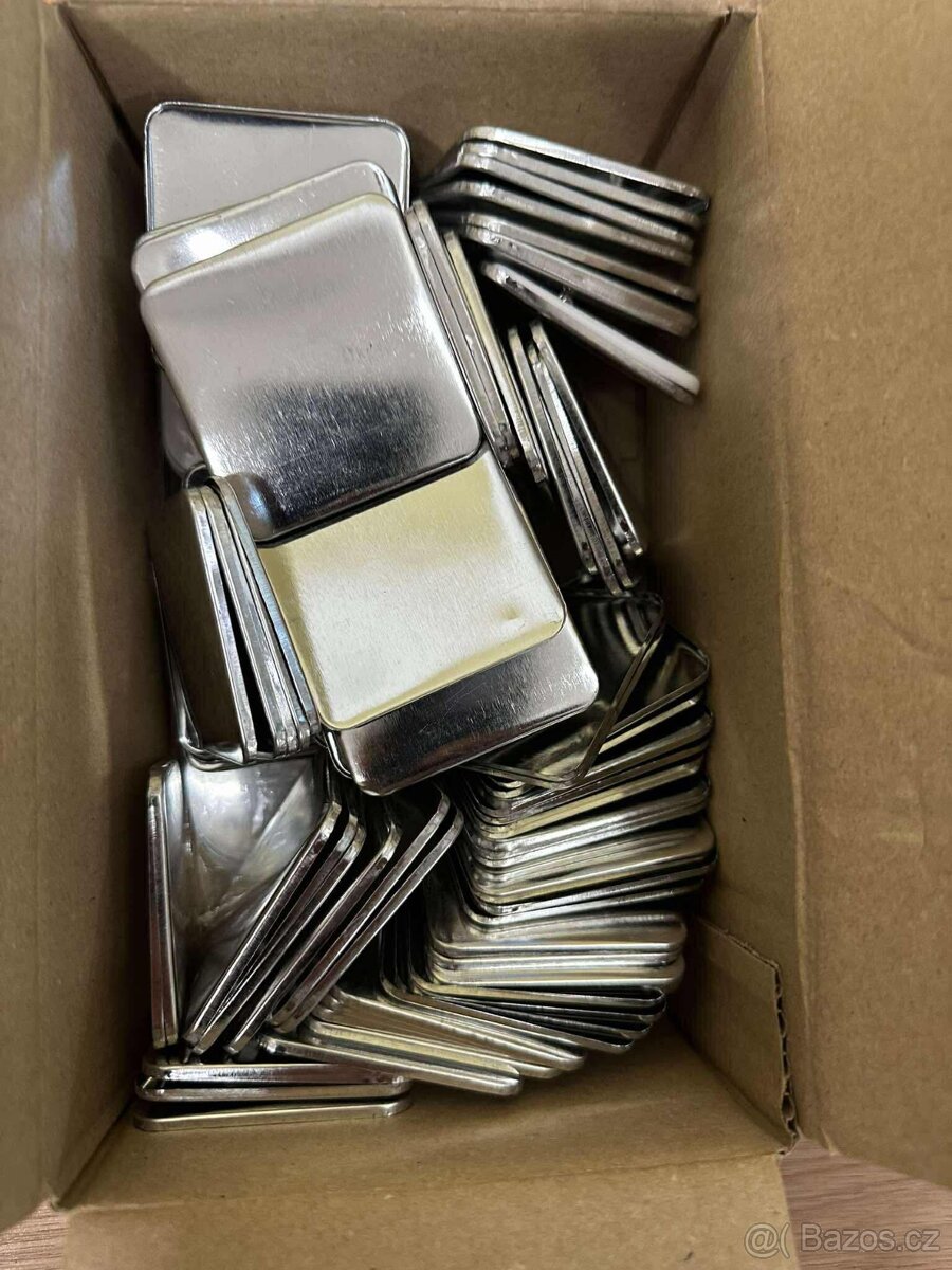 Perfektní výrobník placek / lis na odznaky - 5