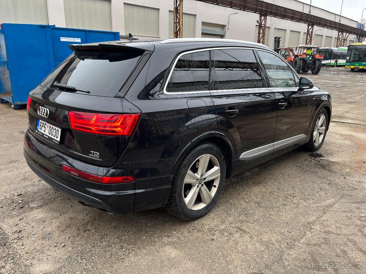 Audi Q7 3.0tdi 200kw 1.majitel nové v Čr max.možná výbava - 5