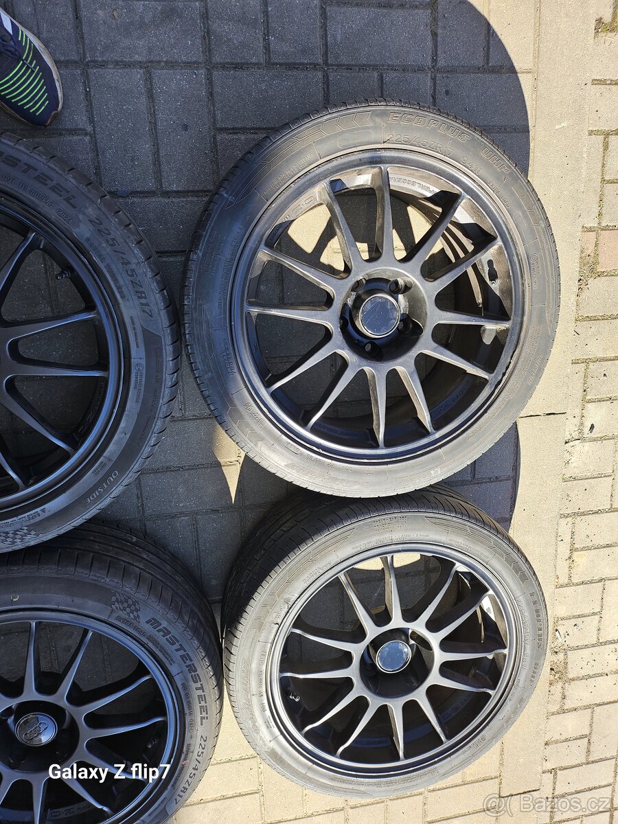 Oz superleggera r17 - 5