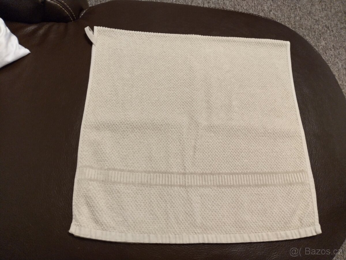 Polštářky a povlaky, ručníky sada - 5