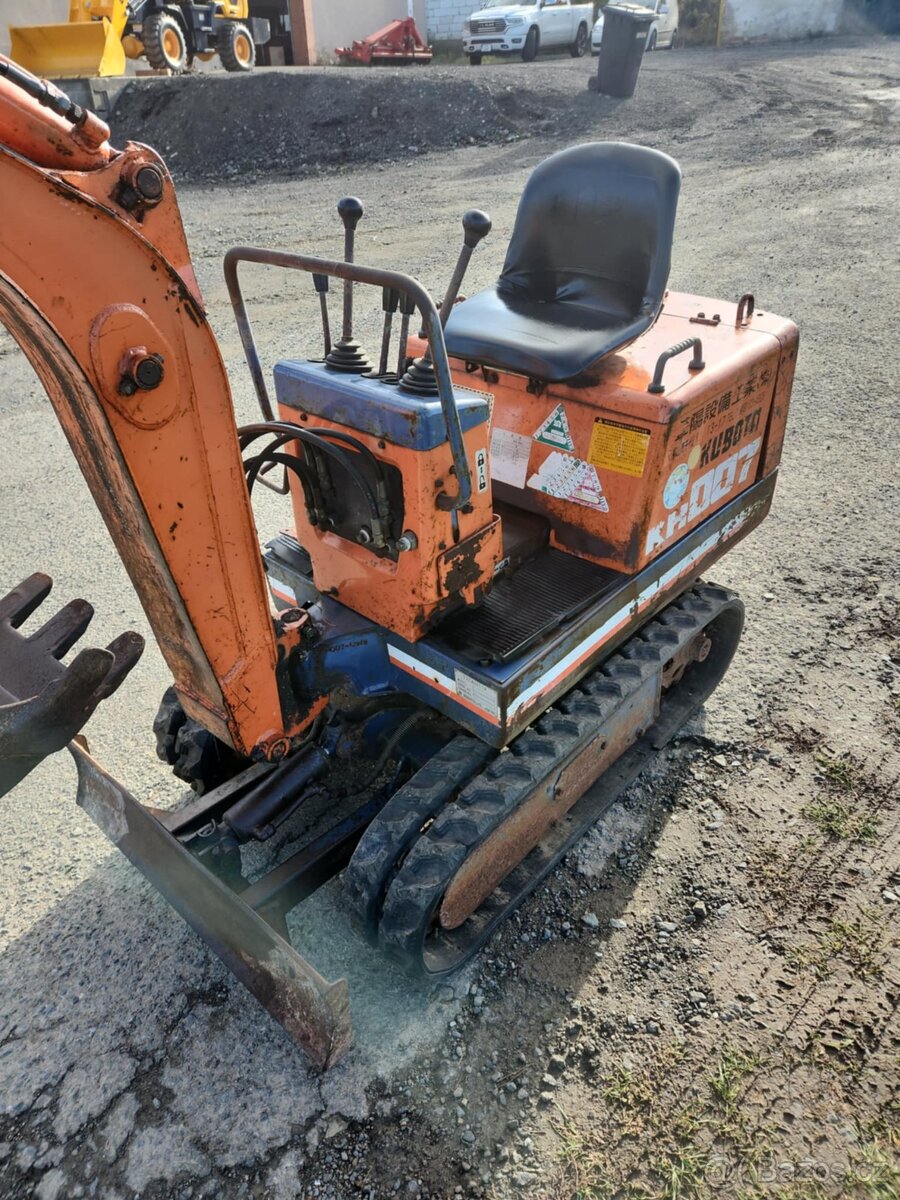 JAPONSKÝ MINIBAGR KUBOTA KH007 800KG - 5