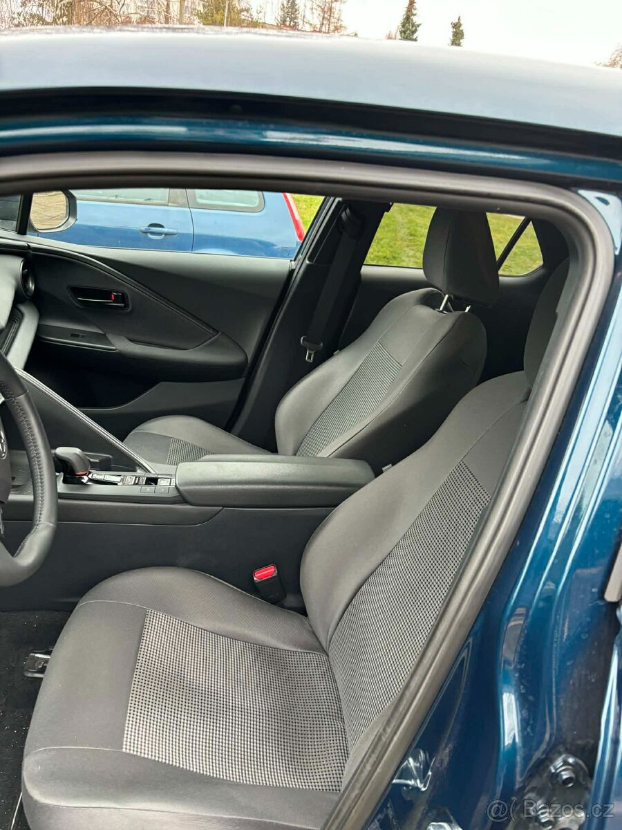 Toyota CH-R 2.0 plugin hybrid - 5