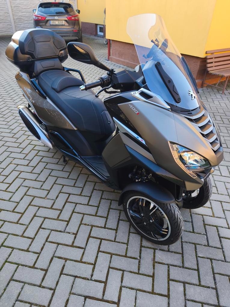 Peugeot Metropolis - 5