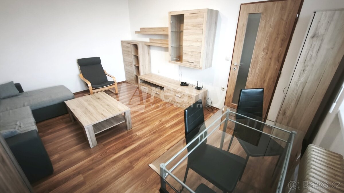 Pronájem slunného bytu 2+1, Náměšť nad Oslavou, ev.č. 02225 - 5