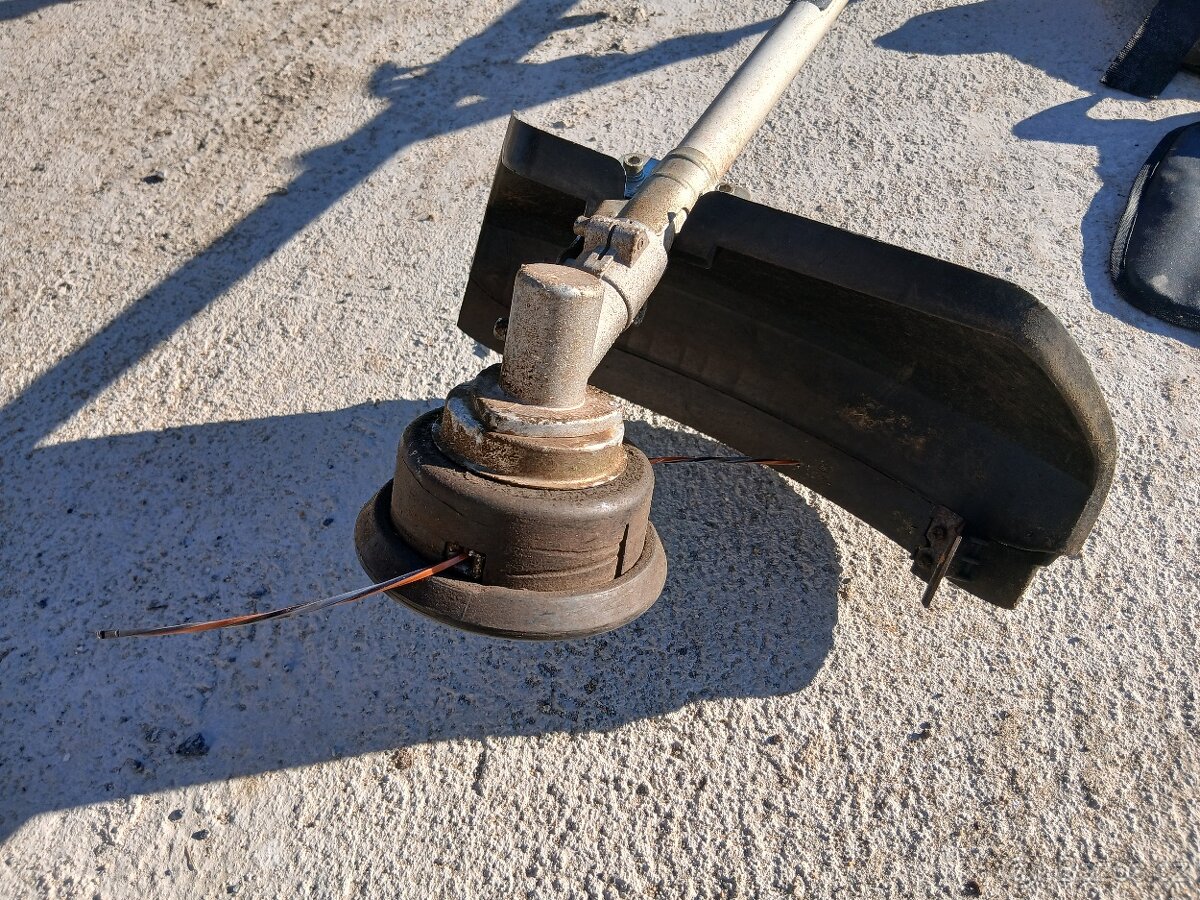 Křovinořez Riwall - 5