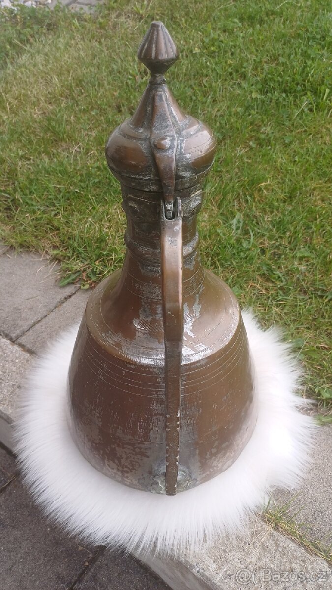 Starý kovový džbán - 5