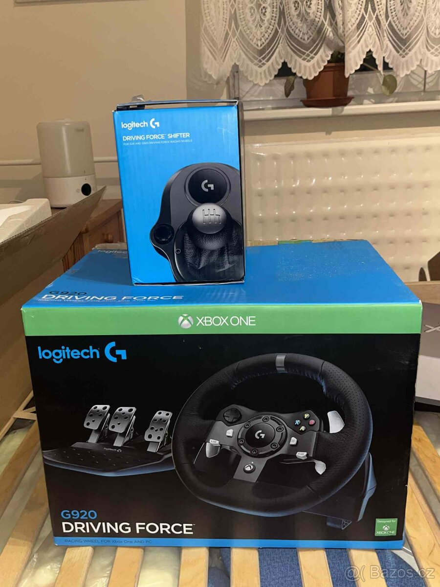 Volant Logitech g920+ řadicí páka + original stojan - 5