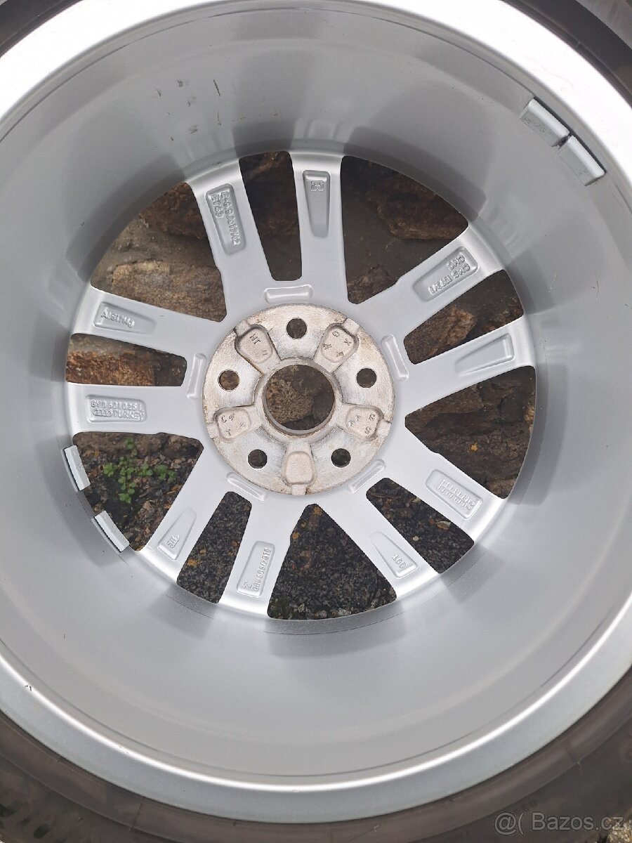 4 ks zimní Bridgestone 205 50 17 - 5