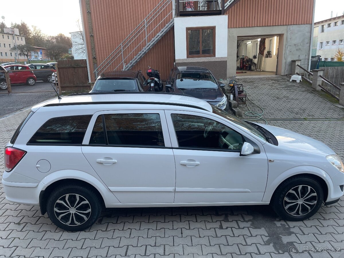 Opel Astra 1,6 i 77kw - 5