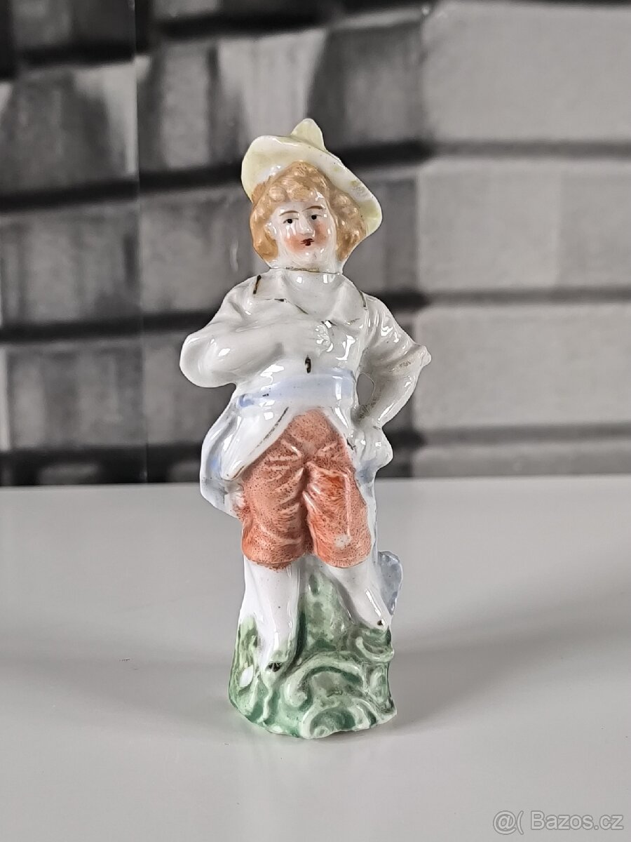 Starožitná porcelánová figurka - chlapec - 5