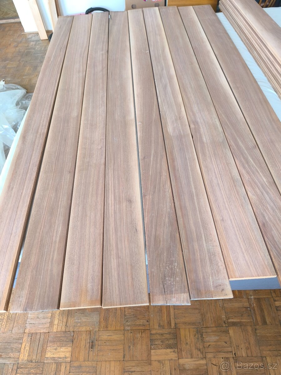 Prodám masivní ořechové obklady. - 5