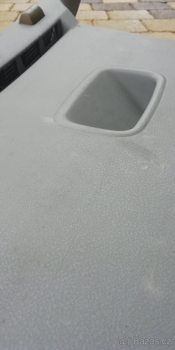 Šedé plasty Golf IV - 5