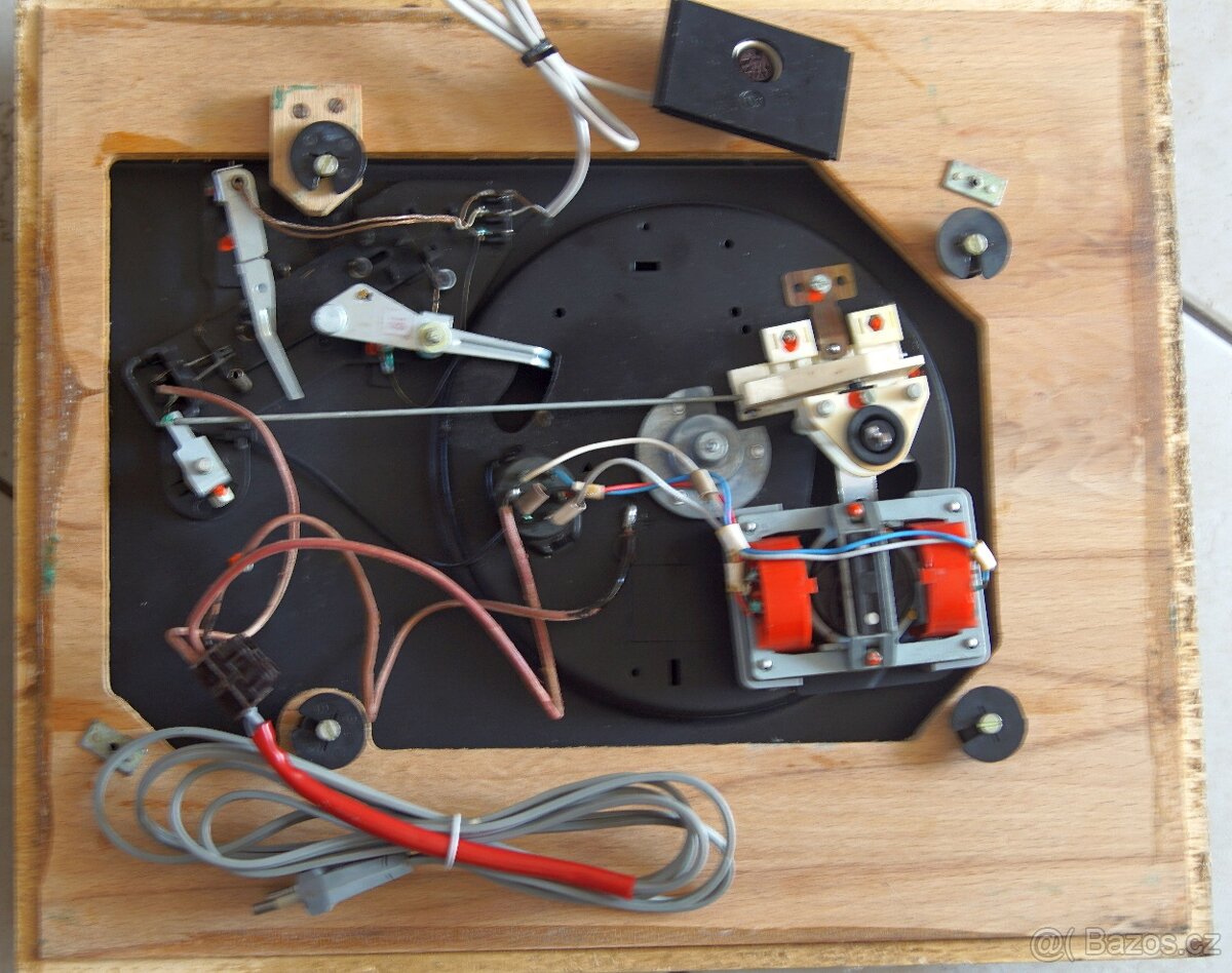 TESLA gramofon šasi - 3 kusy, cena za vše dohromady - 5