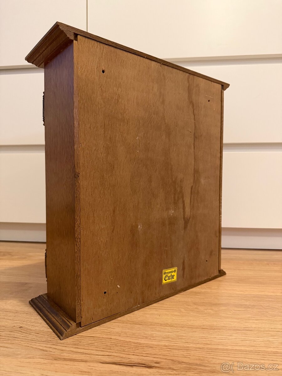 Starožitná skříň - 5