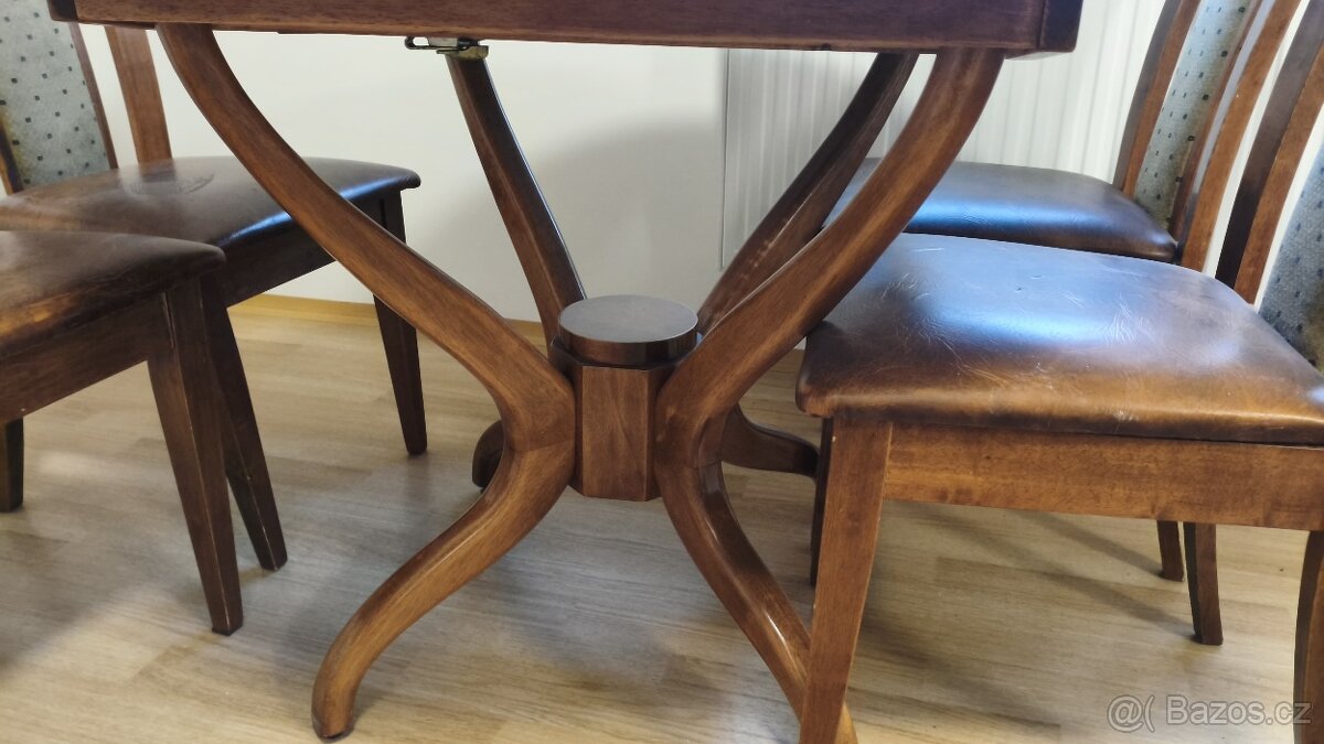 Rozkládací kulatý stůl z masivu + 4 židle - 5