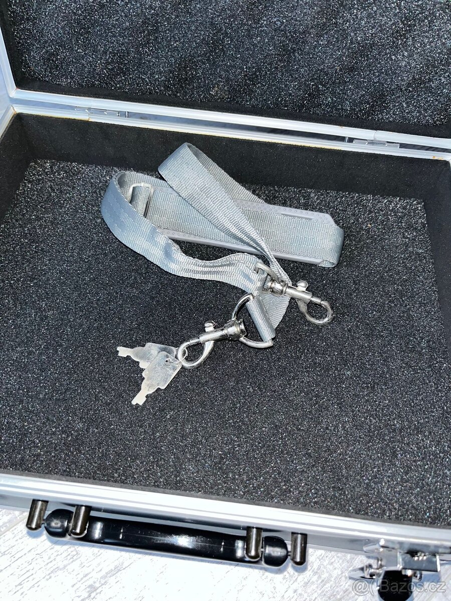 Uzamykatelný kufr - 5