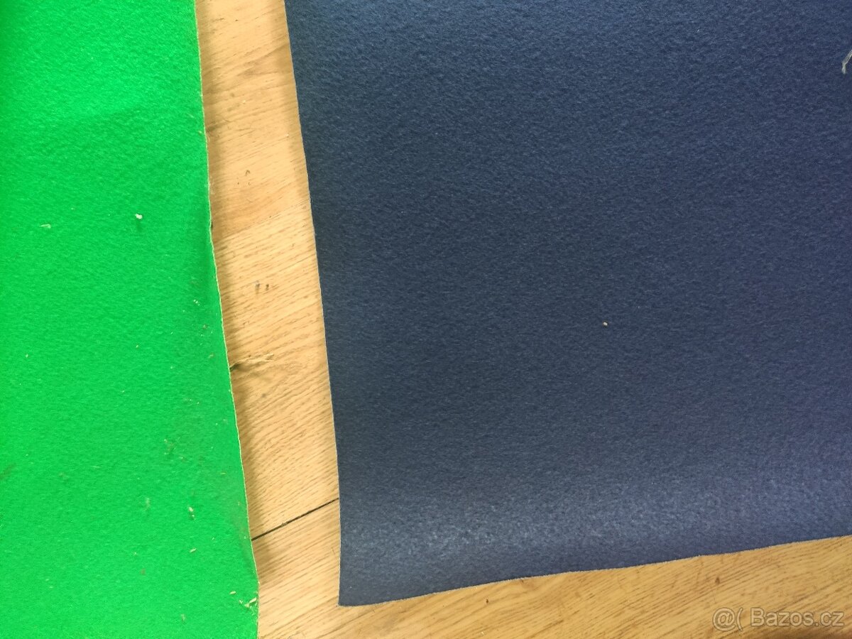 Koberce ruzne barvy,délky,šíře:modrý,zelený,černý PRODÁN - 5
