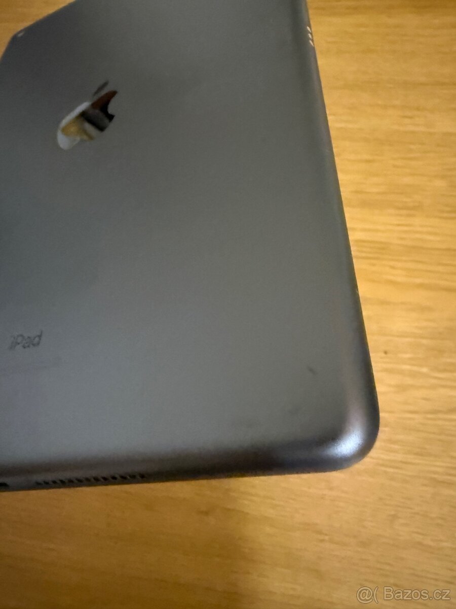 Apple IPad 8.generace 10.2 (2020), 128GB - 5