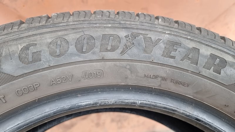 Letní Goodyear 215/60/17C - 5