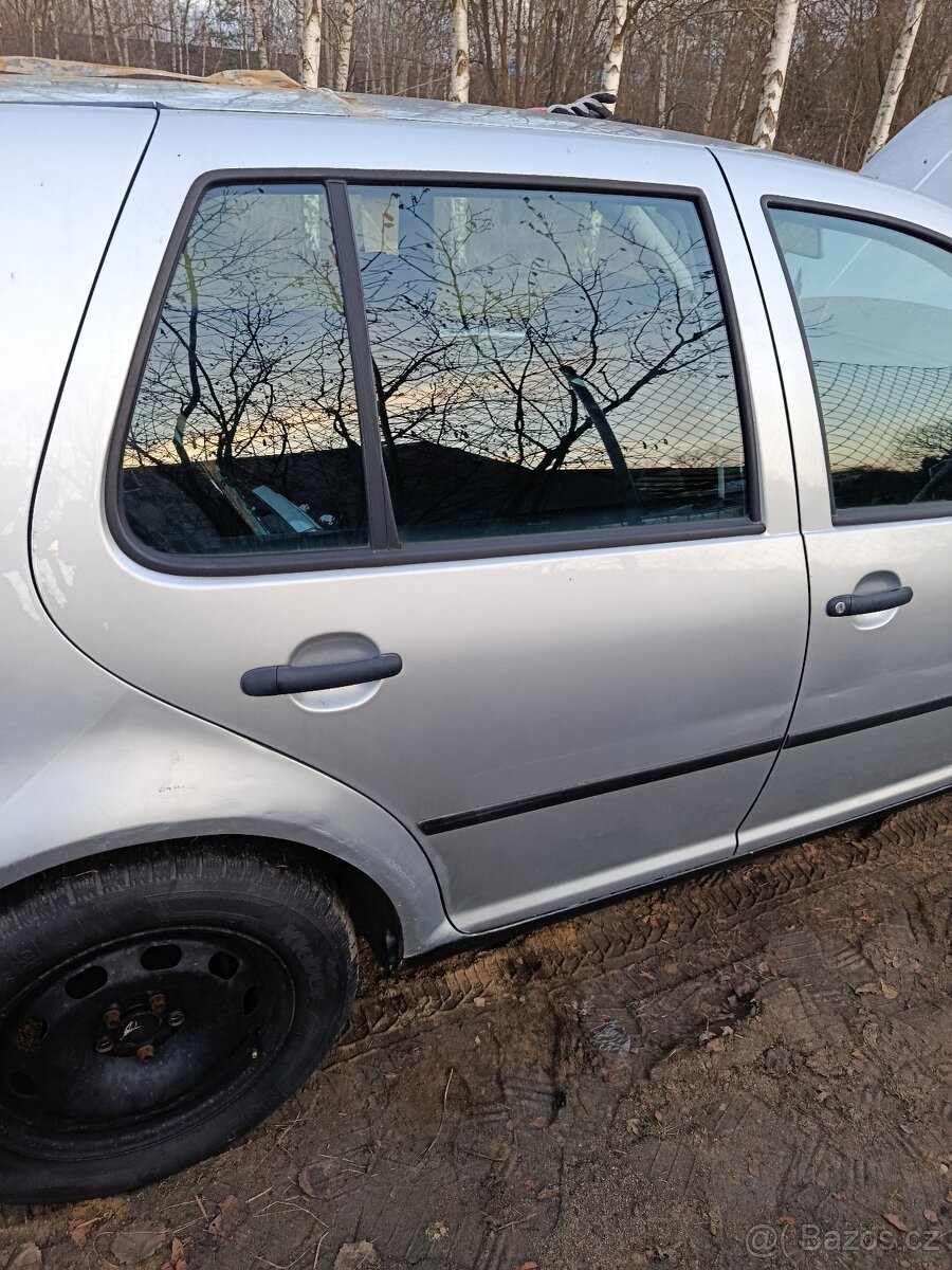 dveře Volkswagen Golf 4 díly - 5