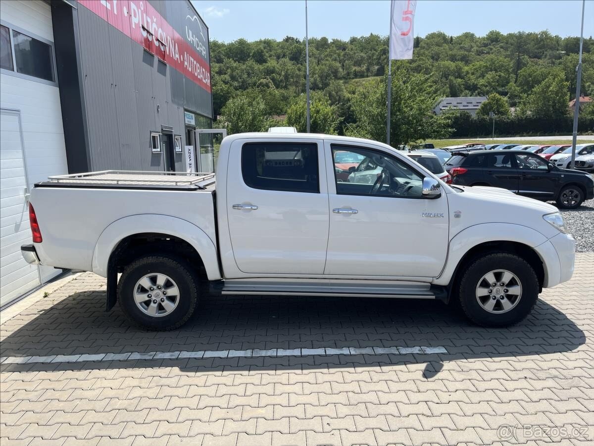 Toyota Hilux 2,5 D-4D Double Cab Terra (2010)