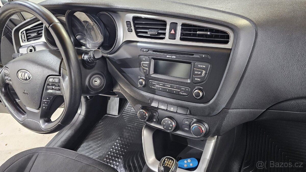 Prodám Kia ceed 1.6crdi sw 2013rv - 5
