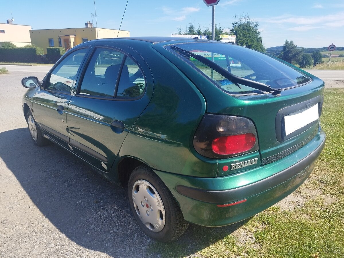 Renault Megane 1.6i RTE - 5