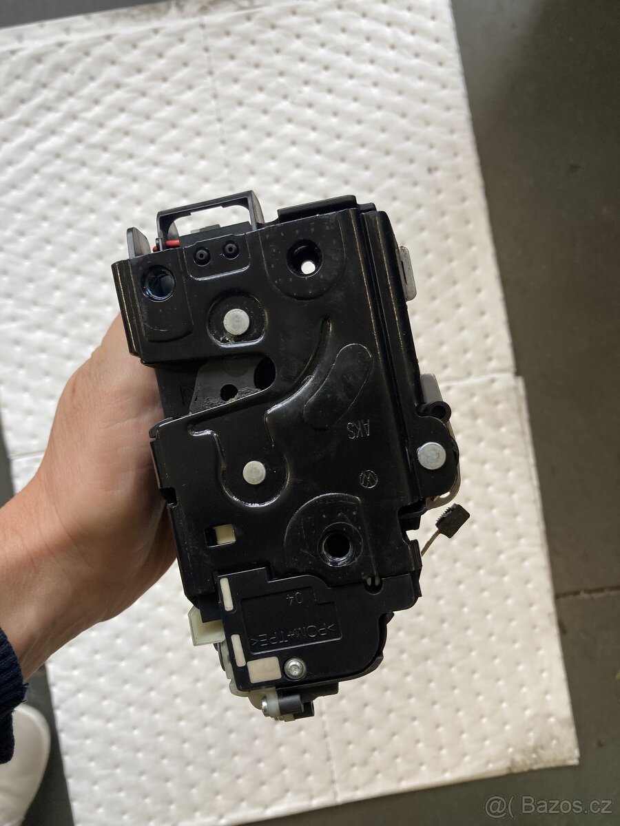 Zamykací jednotka dveří 15AQ3B1837015AQ - 5