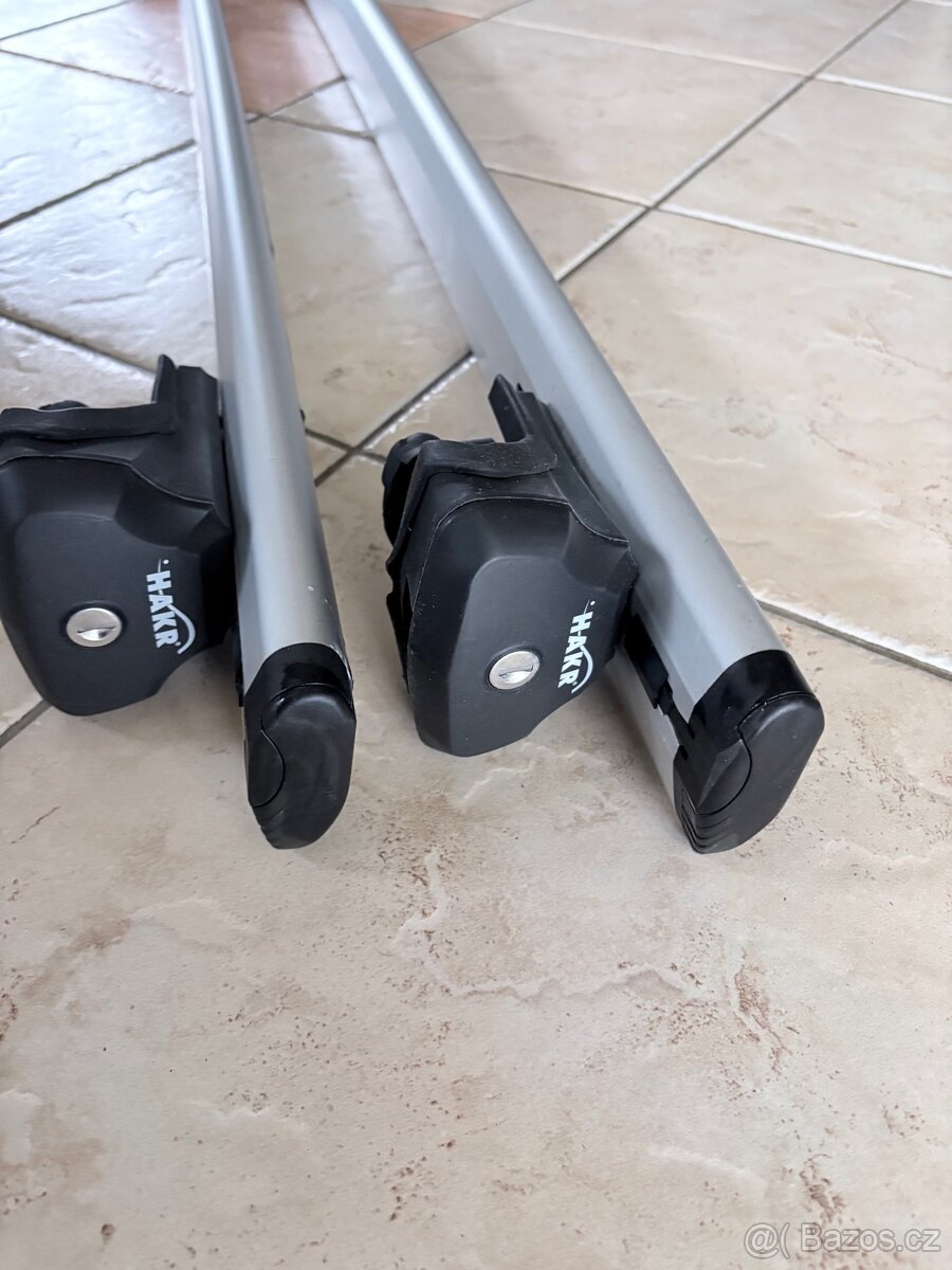 Prodám příčný střešní nosič Hakr - 5