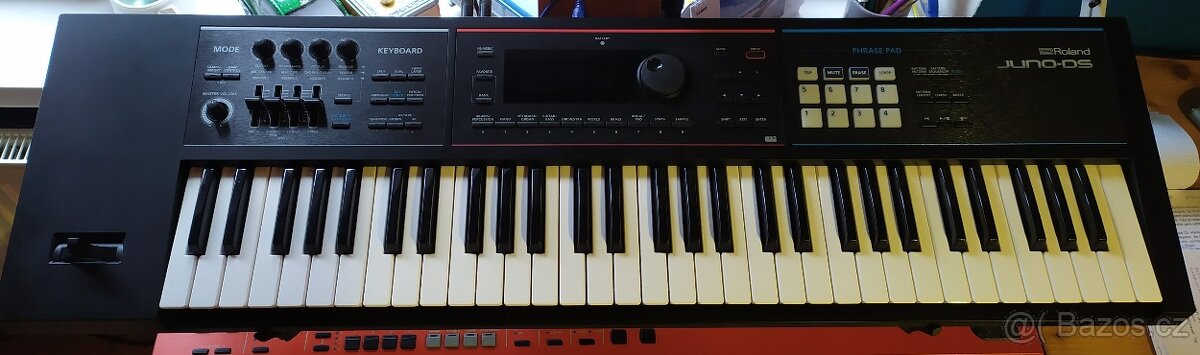 Roland Juno DS61 - 5