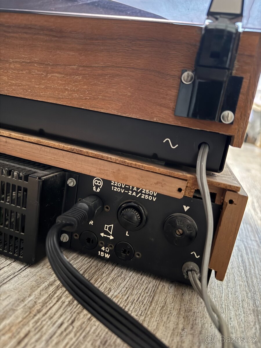 Gramofon Tesla NC 440 + zesilovač - 5